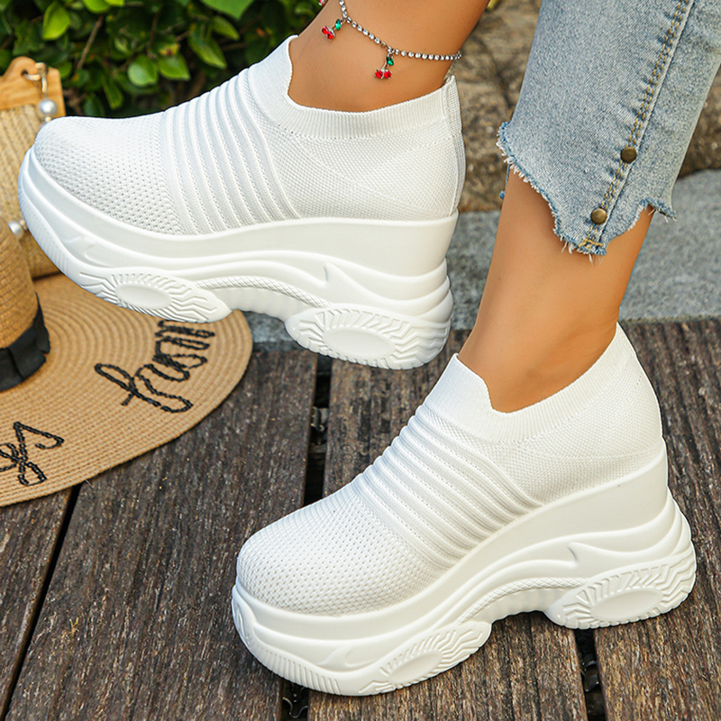 Zapatillas gruesas blancas de  - Platform Sneakers Chunky reseña y precio