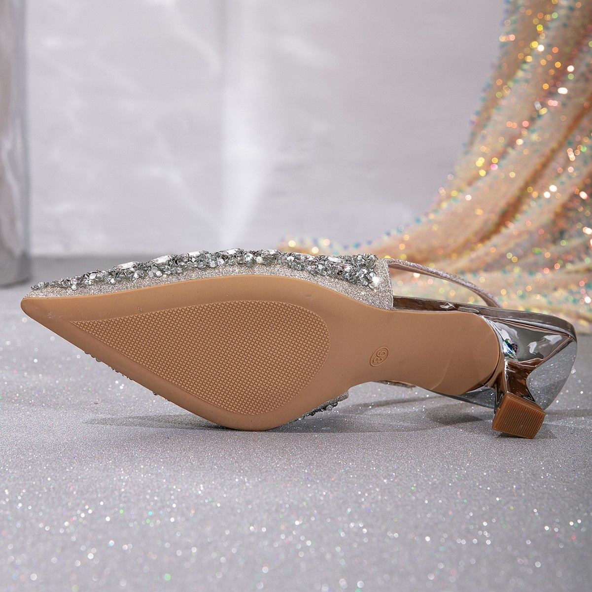 Sandalias de tacón alto con pu - Court Heel Pointed reseña y precio