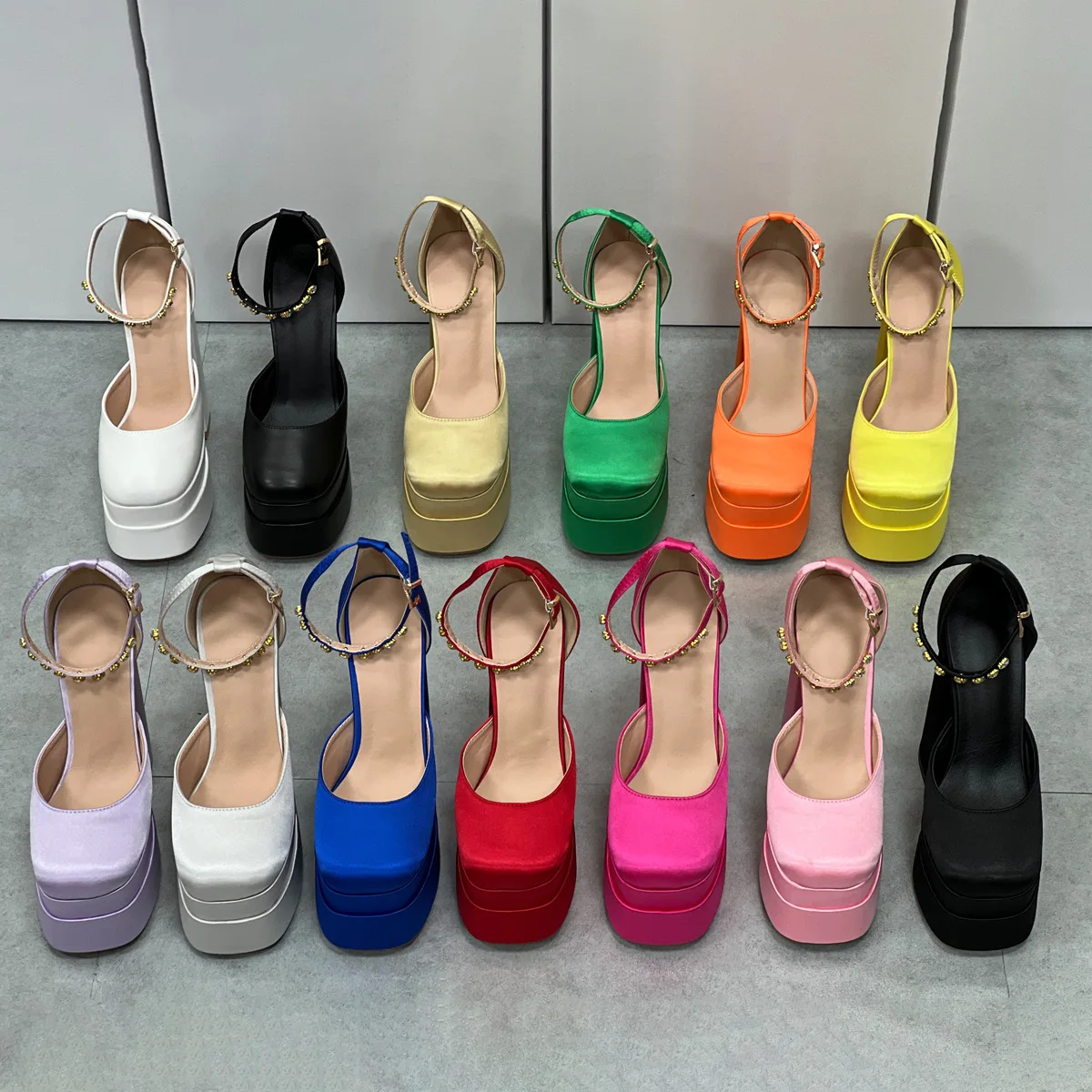 Zapatos de tacón alto beige co - Women Shoes Zara reseña y precio