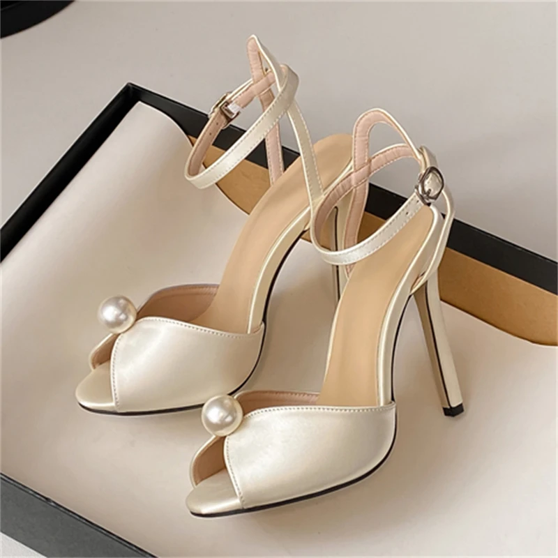 Eilyken-Sandalias con punta ab - Women Shoes Zara reseña y precio