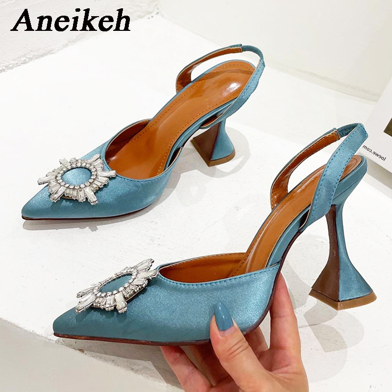 Marca Aneikeh, tacones altos d - Women Shoes Zara reseña y precio