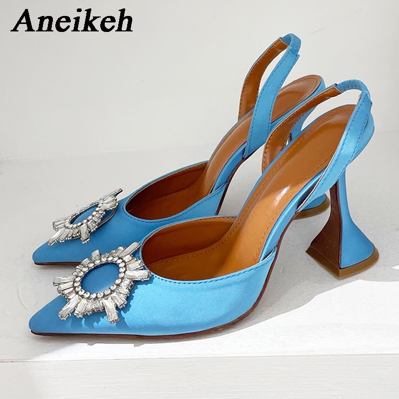 Marca Aneikeh, tacones altos d - Women Shoes Zara reseña y precio